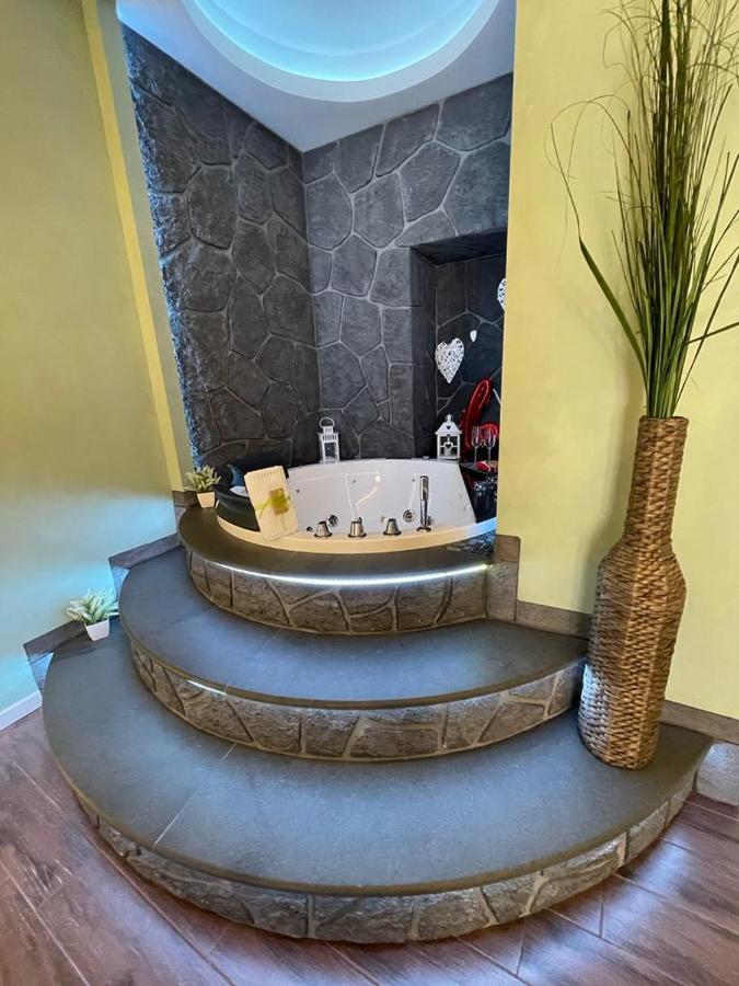 Th Luxury Suite ジャルディーニ・ナクソス エクステリア 写真